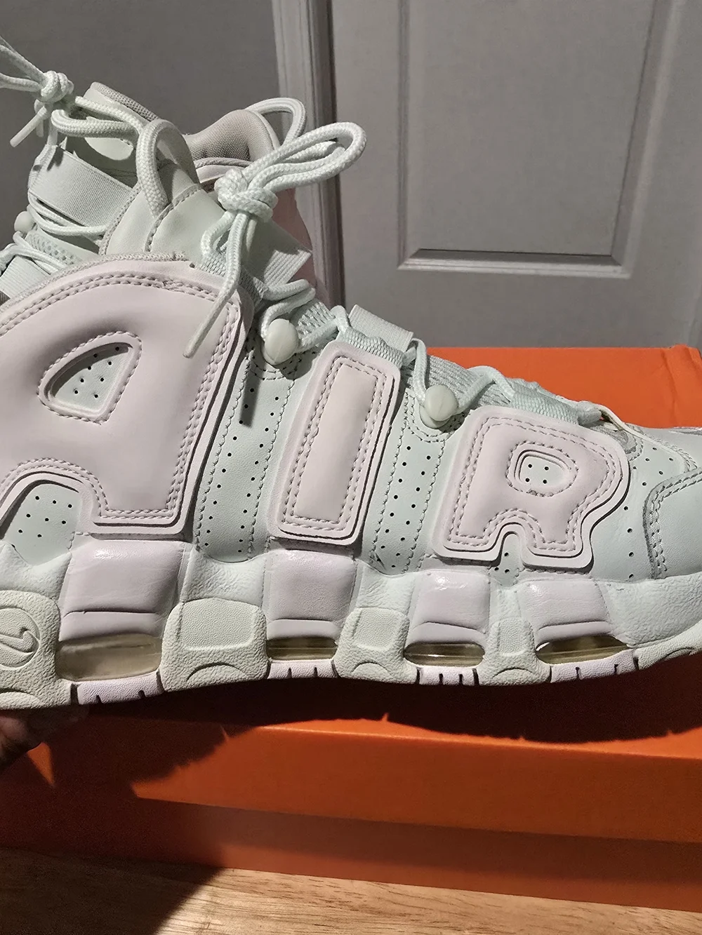 Nike Air More Uptempo 'Barely Green’ White 917593-300 Size 9 Women’s